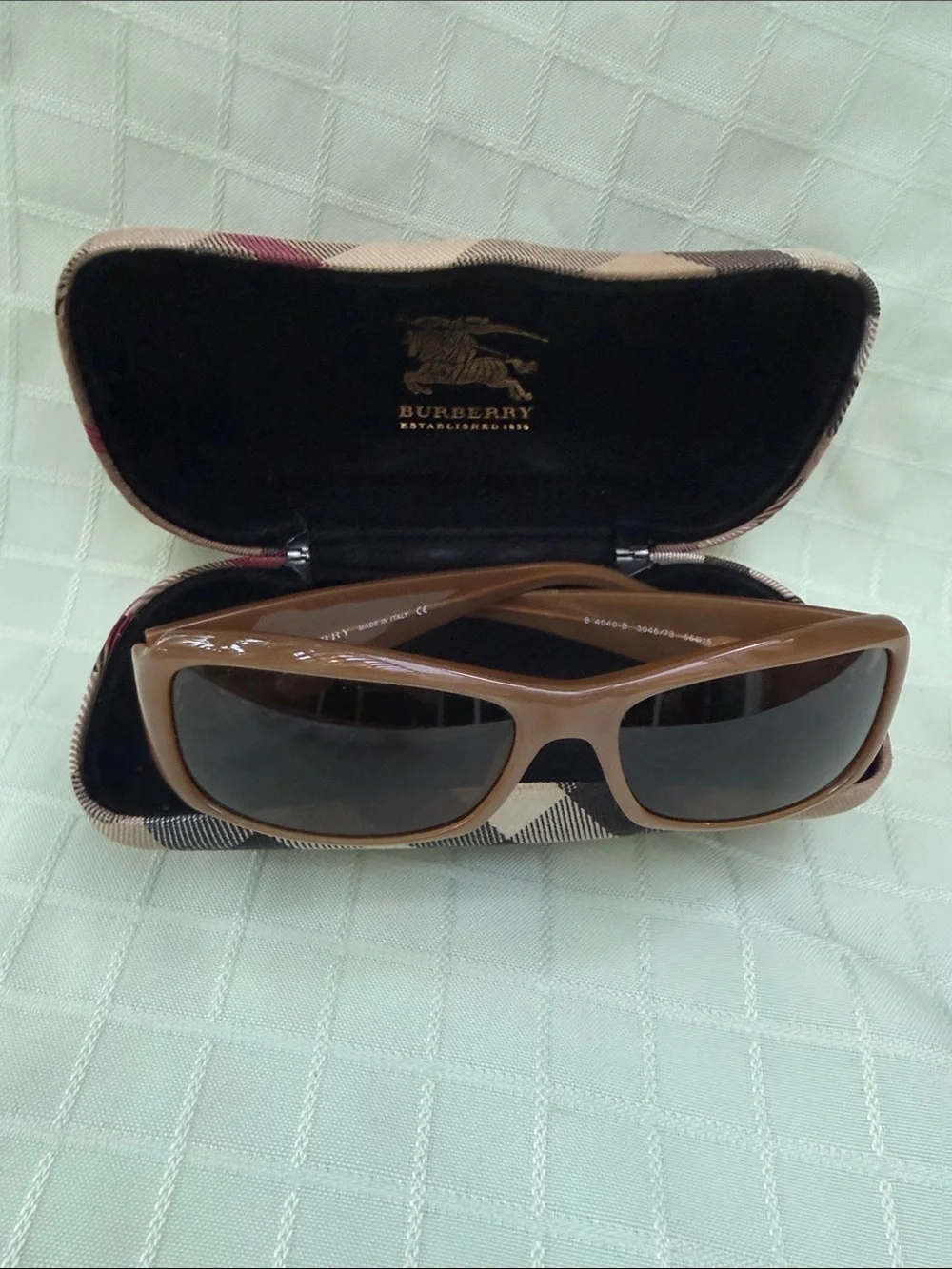 Vintage Burberry Tan/Brown Sunglasses with Rhinestone Detail